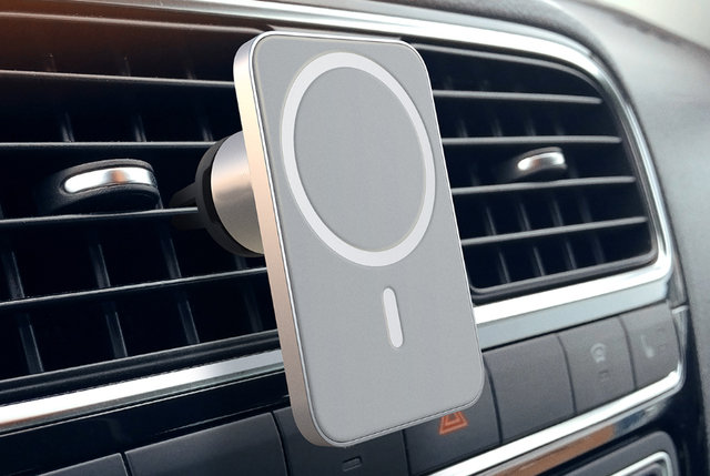 Aσύρματος φορτιστής αυτοκινήτου i12