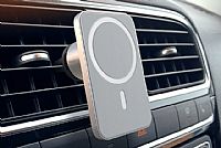 Aσύρματος φορτιστής αυτοκινήτου i12